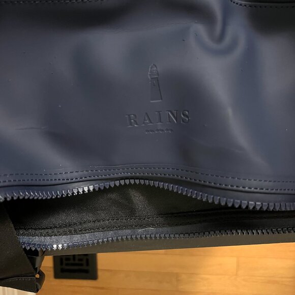 RAINS Travel Duffel Backpack - Large - Picture 10 of 10